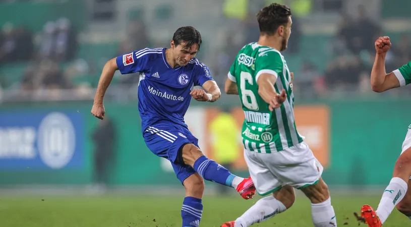 Schalke 04 a debutat un fotbalist român la prima echipă: „Mă bucur de fiecare secundă pe care o joc”