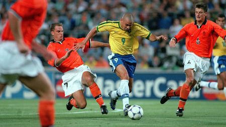 Statisticile o dovedesc: VIDEO/ Cine se impune în Olanda - Brazilia joacă finala!