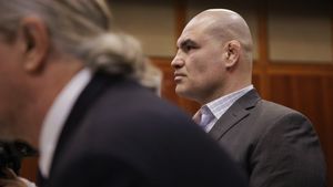 Procurorii au cerut 30 de ani de închisoare pentru luptătorul UFC care a tras în mașina rivalului. Sentința judecătorilor i-a șocat pe mulți