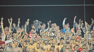 12.000 de "câini", interziși în deplasare!** Dinamoviștii vor primi doar 2.500 de bilete la derby-ul cu Steaua