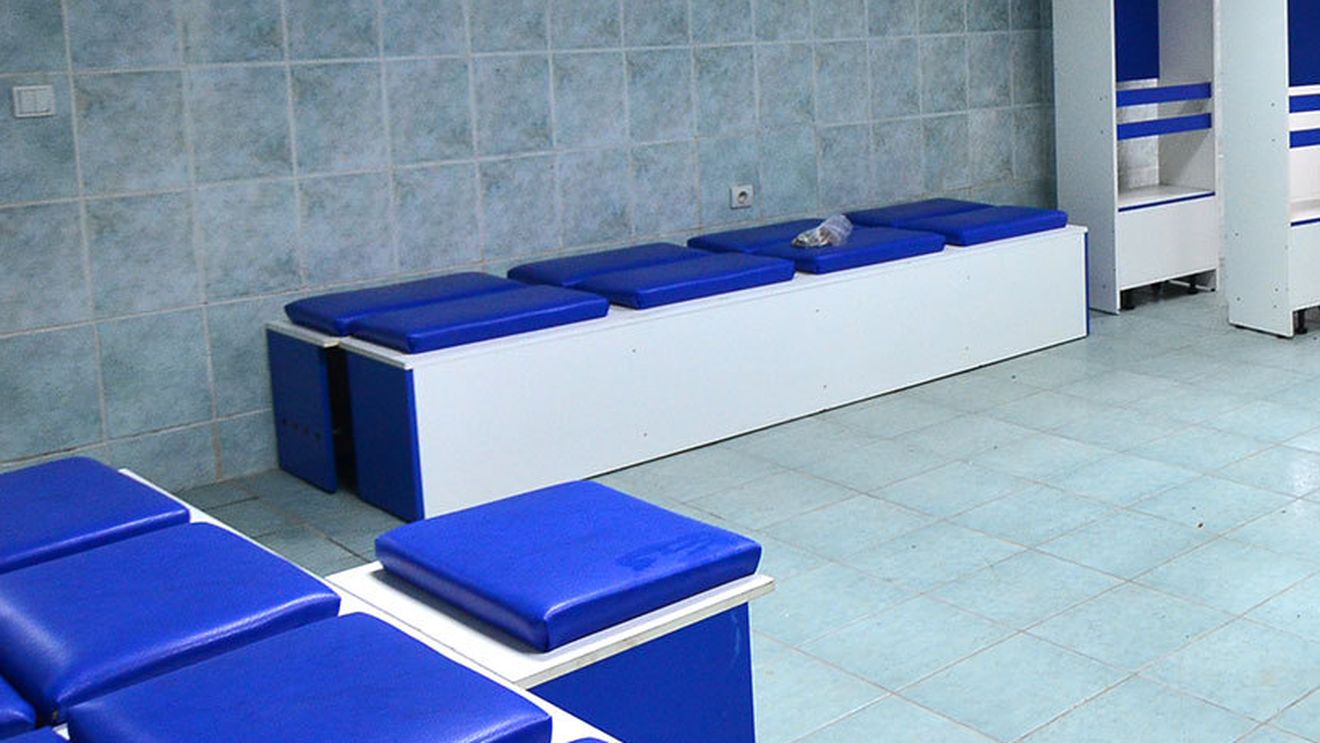 Absolut șocant. Un fost jucător al Stelei a ajuns să doarmă în vestiar, pe masa de masaj: "Aici măcar am căldură"