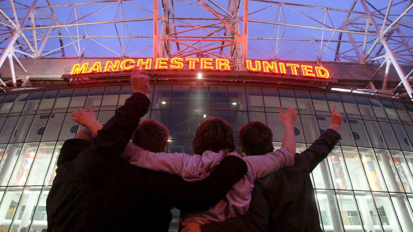 Familia Glazer vrea să vândă Old Trafford** pentru a acoperi din datoriile clubului!