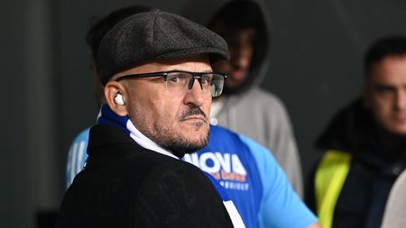 Adrian Mititelu a dat afară doi fotbaliști de la FCU Craiova. Patronul a început „revoluția”, după ratarea play-off-ului