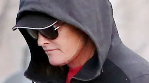 Bruce Jenner, fost campion olimpic, va poza în femeie pe coperta revistei Vanity Fair