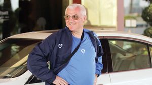 Mitică, atac la Mircea Sandu și la suporteri:** "Eu mă întâlnesc doar cu oameni onești"