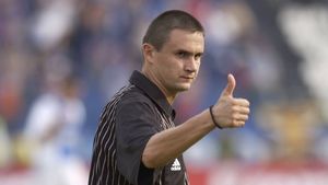 Cristi Balaj va arbitra România - Croația