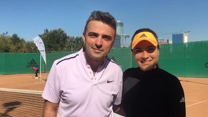 "Tenis pentru Fapte Bune" și o mobilizare cu zâmbetul pe buze în sprijinul tinerilor instituționalizați. Cornel Ilie și Gabriela Ruse s-au duelat pe teren: "Sportul și muzica au aceeași putere"
