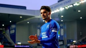 Protectorul lui Ianis Hagi se poate întoarce la Rangers. Mutarea care ar schimba cu 180 de grade şi negocierile românului cu Rangers