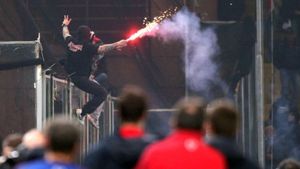 Cum au devenit huligani!** Italienii și sârbii, acuze la nivel înalt: "Nu ați organizat bine meciul" / "Am evitat o tragedie"