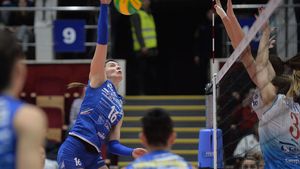 CSM București a părăsit cu o înfrângere Liga Campionilor. Fenerbache s-a impus în Capitală