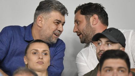 A ținut cu FCSB sau cu Dinamo? Imagini rare cu un premier al României: Marcel Ciolacu a stat printre oamenii de rând, unii la bustul gol, şi s-a exteriorizat în tribune la derby de România | FOTO & VIDEO PROSPORT
