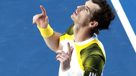 Andy Murray s-a calificat în semifinale** la Australian Open după ce l-a învins pe Jeremy Chardy