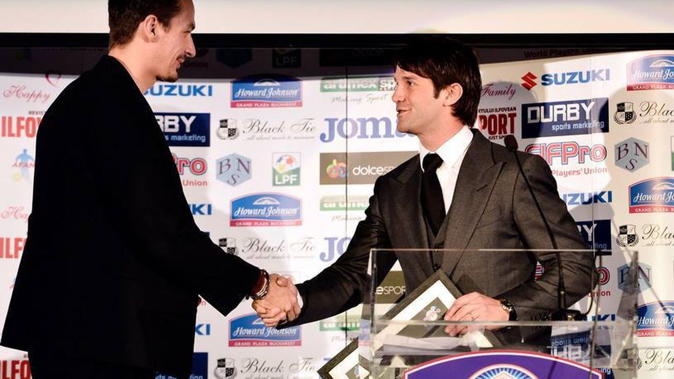 FOTO | 3 momente surprinzătoare la premiile AFAN. Pe cine a ironizat Sănmărtean, de ce a făcut Burleanu gafa serii și cine i-a smuls un zâmbet lui Chivu