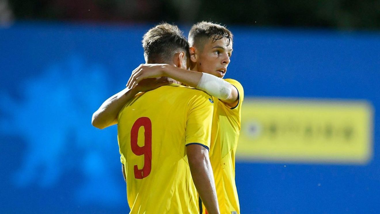 Povestea emoționantă a fotbalistului debutat de Adrian Mutu la națională: „L-am luat la mine, mama lui lucra pe vapor”. O legendă îl laudă: „Va fi al doilea cel mai bun, după mine” | EXCLUSIV