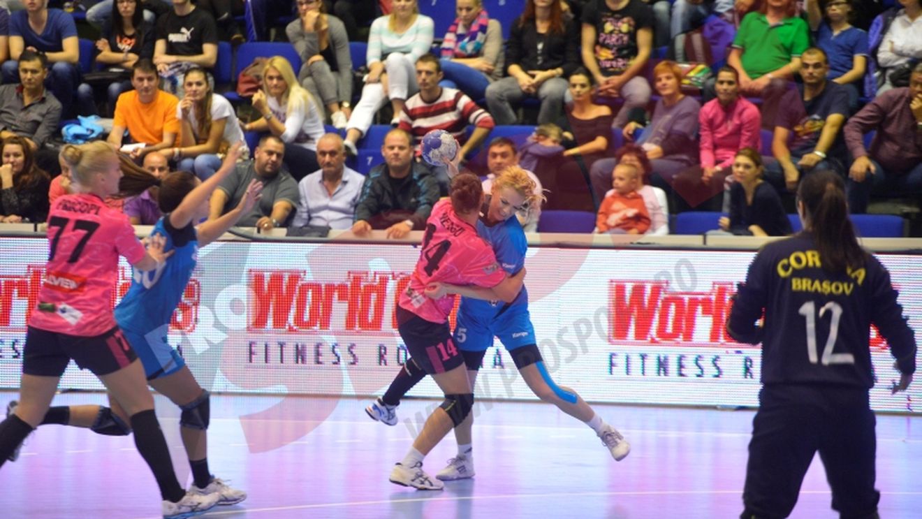 FOTO | CSM București s-a impus cu 25-19 în meciul contra Coronei Brașov și pleacă după trei puncte la HCM Baia Mare