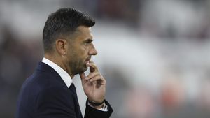 Nicolae Dică, îngrijorat înainte de Universitatea Craiova - FCSB: „Se văd niște lucruri de când a venit Mirel Rădoi acolo”. La ce capitol excelează oltenii