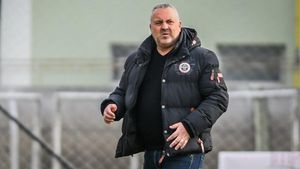 Revolta lui Mihai Iosif: „Trec de la emoție la furie, de la bucurie la agonie!” Antrenorul Rapidului, mesaj pentru conducere