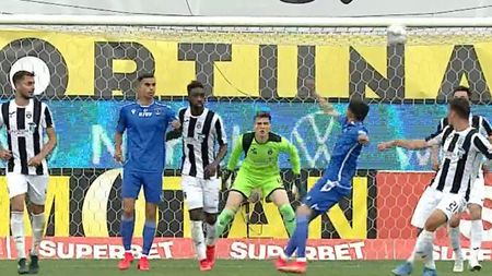 Golul care va face înconjurul lumii! FC Voluntari a dat lovitura la Astra Giurgiu cu cel mai ciudat șut al sezonului. Ce a reușit Sebastian Mailat | FOTO & VIDEO