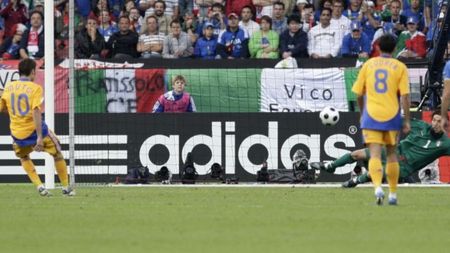 "Dacă Mutu nu rata penalty-ul cu Italia, puteam egala performanța din '94!" TU CE CREZI?