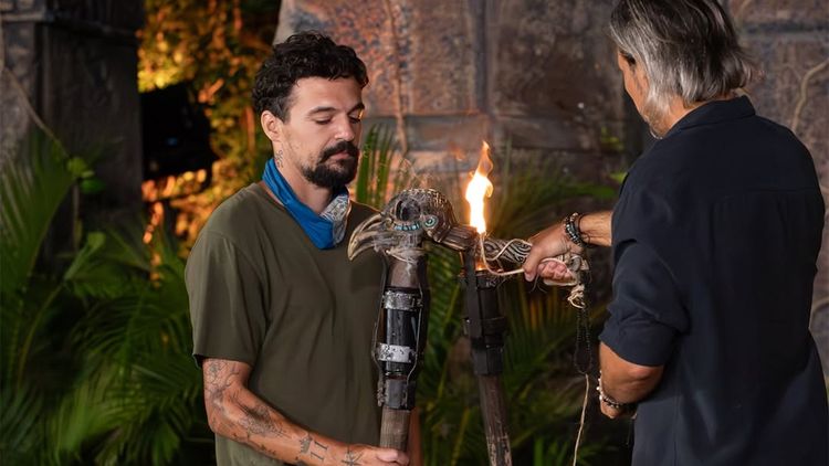 EXTRA Survivor îi face plata lui Adrian Petre. Câți bani i-a dat Antena 1 pentru 7 săptămâni