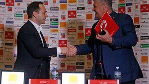 Dinamoviștii visează la titlul de campioni după nouă ani de secetă. Marius Niculae laudă numirea lui Ioan Andone