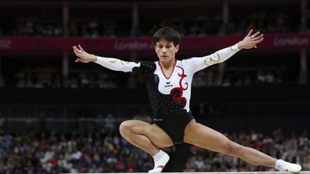 SPECIAL | Pe aparate, și la 42 de ani! Oksana Șușovitina, locul 5 la CM de gimnastică de la Montreal, la 26 de ani distanță de la primul aur al carierei! 42 de lucruri de știut. #22: "La o săptămână după ce l-am născut pe Alisher, aveam cu un kilogram mai puțin decât greutatea de concurs"
