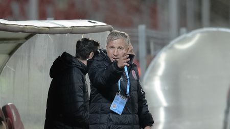 Dan Petrescu a digerat greu eliminarea în fața Astrei: "De când m-am întors am avut nu știu câte penalty-uri neprimite!". Săgeți către Astra și FCSB: "Atunci când taci, ești prost!"