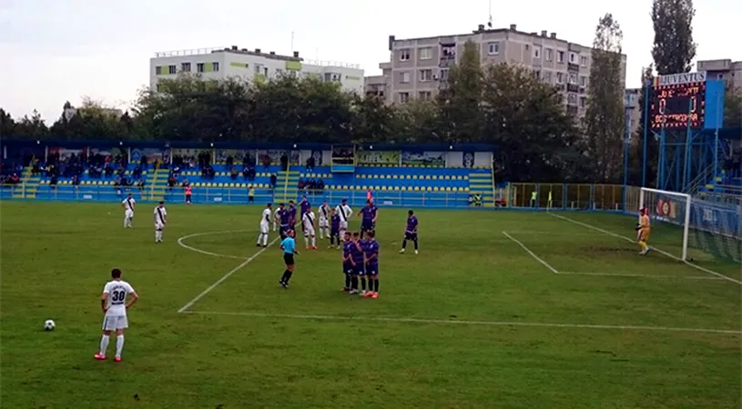 ASU Poli înregistrează în fața liderului cea mai drastică înfrângere din acest sezon.** Brîndescu reclamă un penalty: 