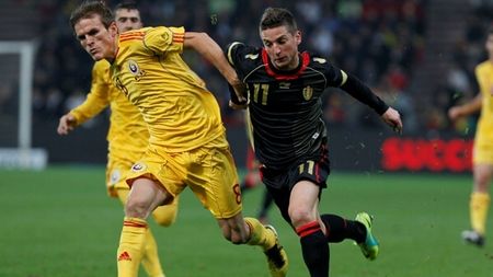 "Jucătorii români trebuiau să-și pună vată în urechi ca să nu răcească** atunci când treceau belgienii pe lângă ei!" Pițurcă, pus la zid de un fost selecționer