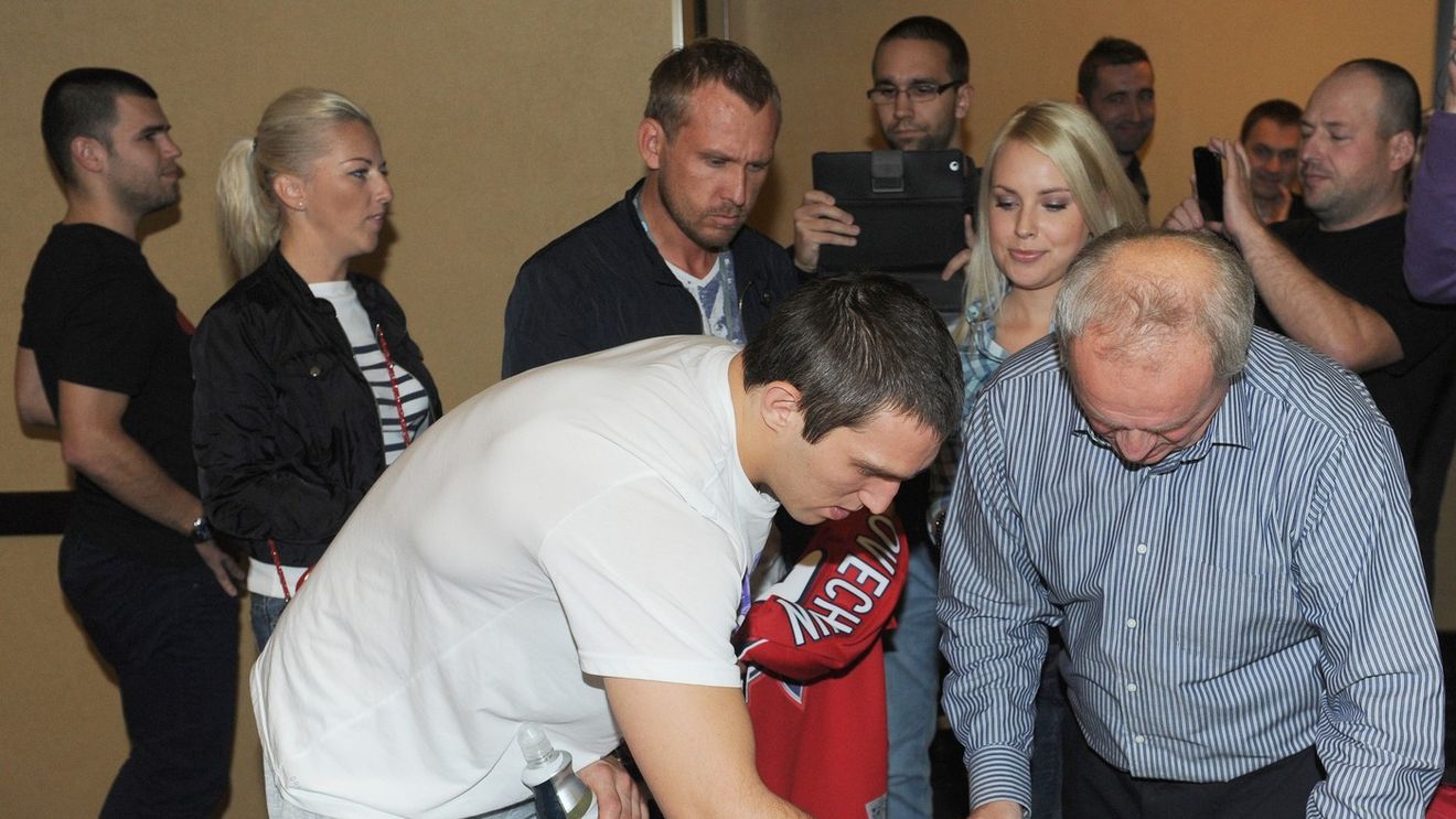 El e cel mai iubit rus din SUA. I-au făcut o statuie specială la doar 40 de ani