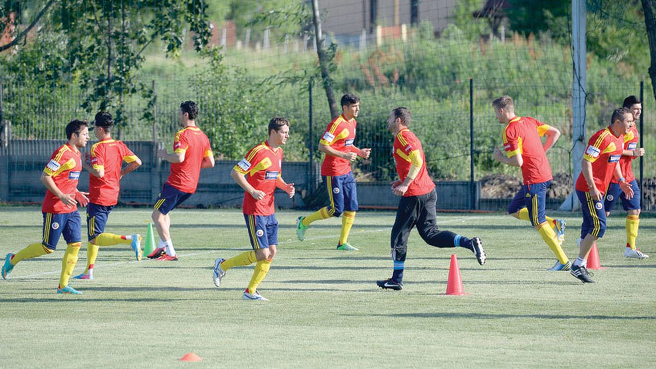 Lipsa steliștilor supără vestiarul echipei naționale: "Ce, ei au statut de vedetă? Și noi ne puteam lua vacanță"
