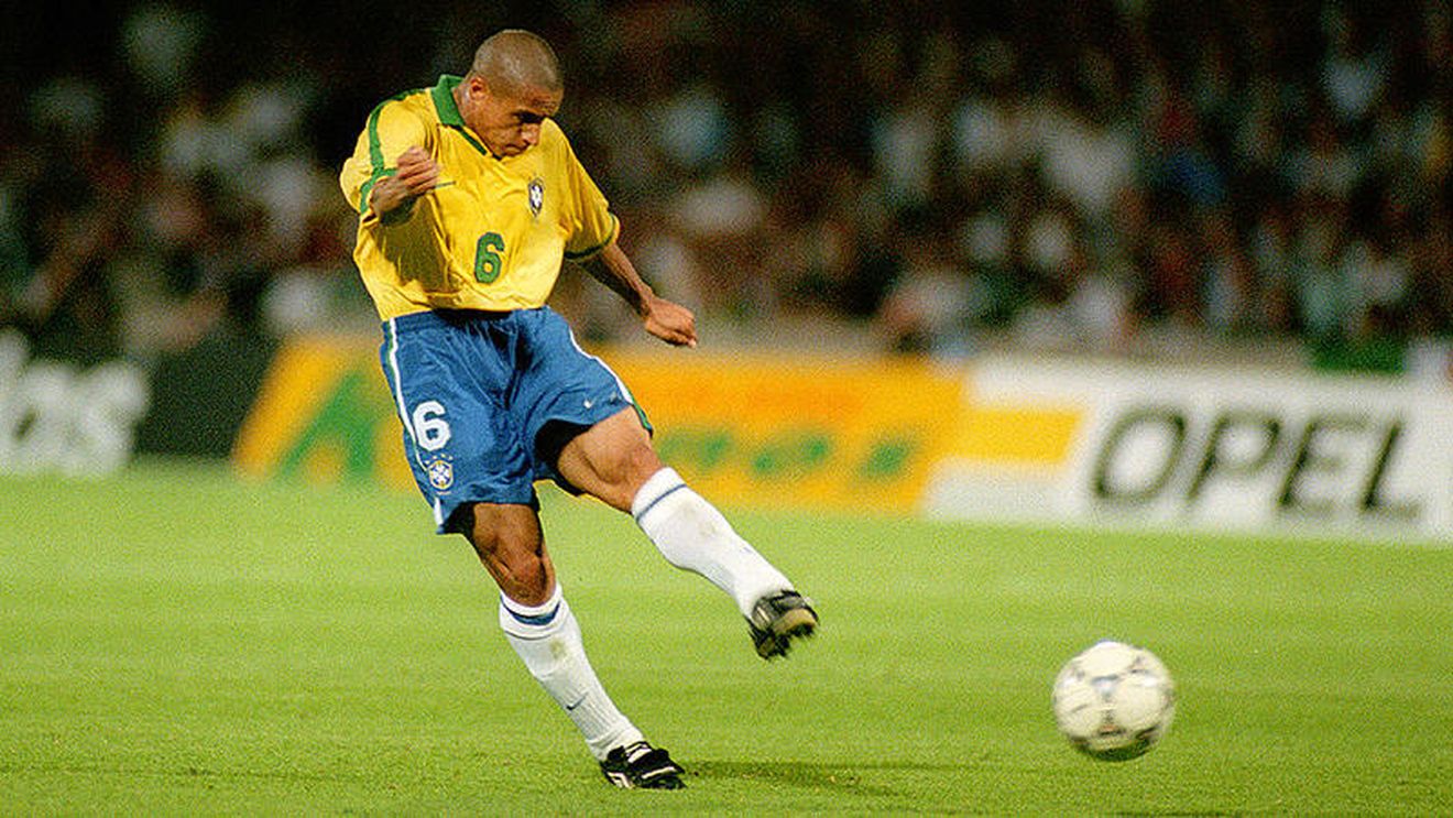 Roberto Carlos a recreat golul fabulos din meciul cu Franța. VIDEO | Cum se descurcă brazilianul la 46 de ani