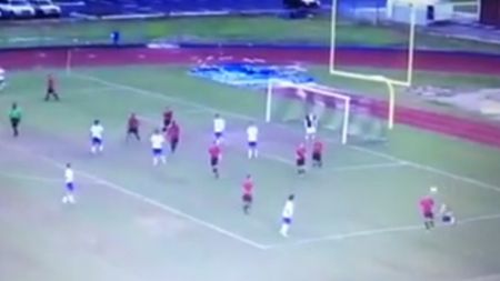 Absolut suberb: asta e reușita anului 2015! VIDEO | Pasă decisivă din foarfecă, gol din foarfecă