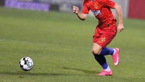Ionuț Panțîru, OUT la pauza meciului de la Craiova! Ce s-a întâmplat cu fundașul de la FCSB