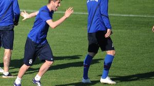 S-a răzgândit pe ultima "sută"! Răduț rămâne la Steaua. De ce a refuzat oferta celor de la  Hapoel Be'er Sheva