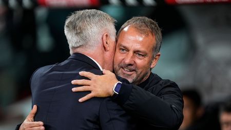 Hansi Flick, direct în istoria Barcelonei după ce a pulverizat-o pe Real Madrid în El Clasico! Catalanii, lideri detașați la acest capitol printre granzii Europei! Cinci statistici fabuloase după victoria memorabilă a catalanilor, cu Lamine Yamal și Robert Lewandowski în prim-plan. SPECIAL