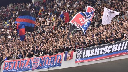Imaginea zilei vine de la FCSB - Viking! Cum a fost surprins un suporter al rivalei CSA Steaua în tribunele Arenei Naționale | FOTO EXCLUSIV