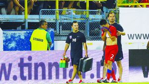 Matei este cu moralul la pământ!** Crede că este BLESTEMAT!