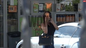 Fiica lui Gigi Becali s-a dus cu o geantă de zeci de mii de euro la benzinărie