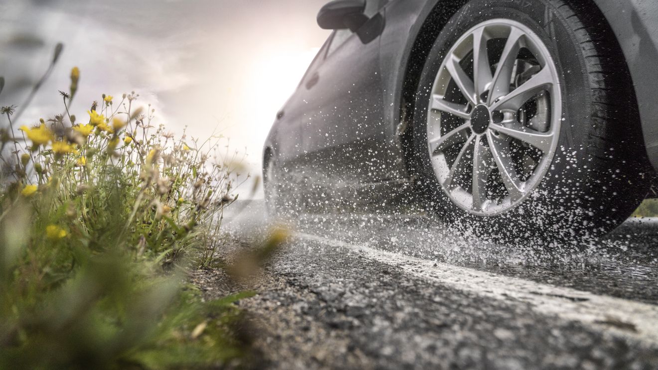 Noua anvelopă Nokian Wetproof este inamicul acvaplanării!