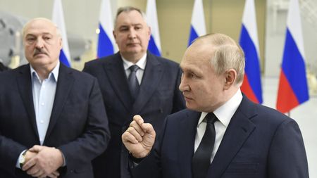 Șocant! Tensiunea atinge cote maxime și riscul unui nou Război Mondial e tot mai mare: Rusia și-a trimis avioane la frontiera cu NATO! România și Marea Britanie au trimis aeronave de patrulare a spațiului aerian