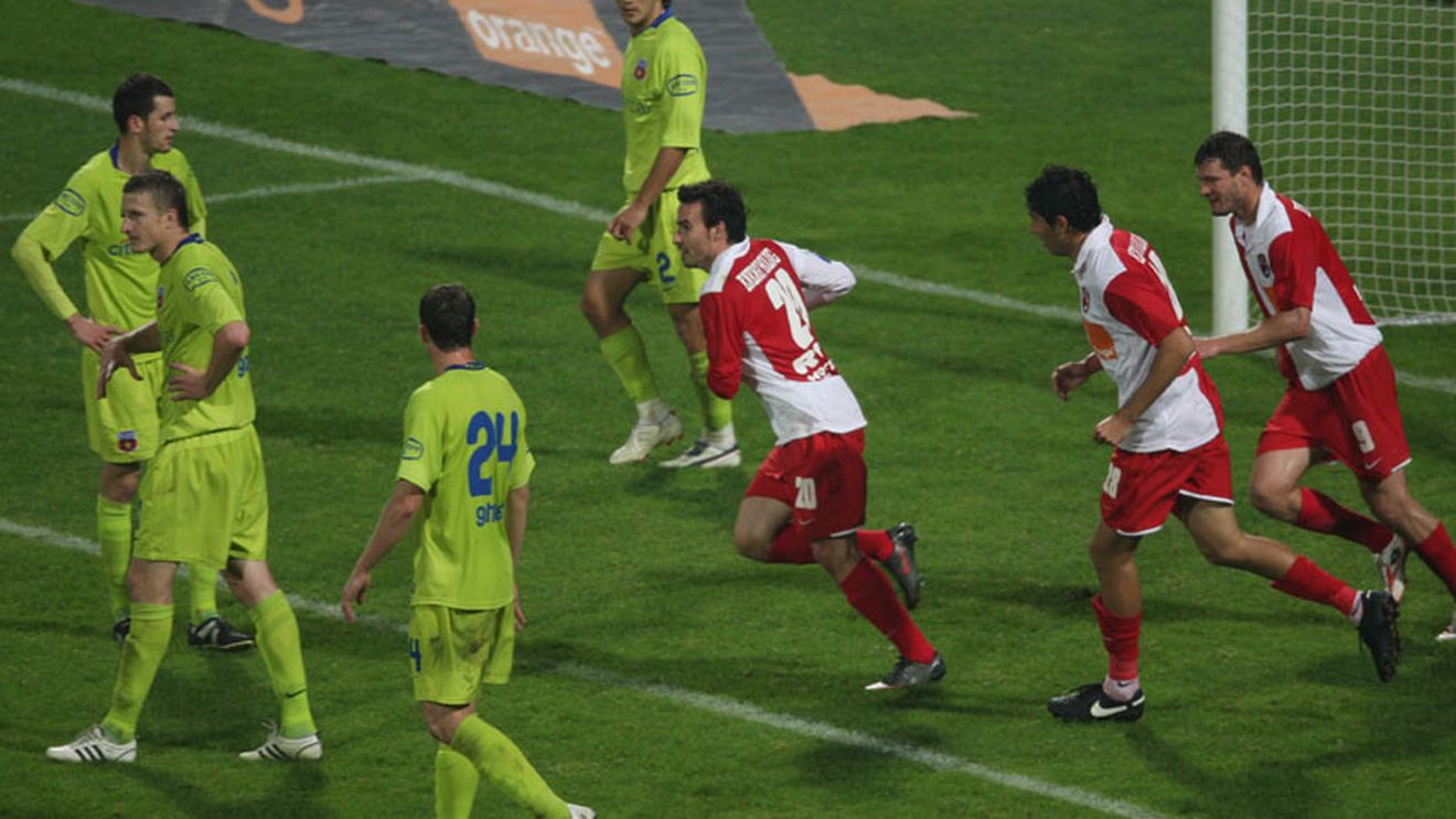 "Steaua nu are forța să revină! Dinamo și CFR se bat la titlu!"