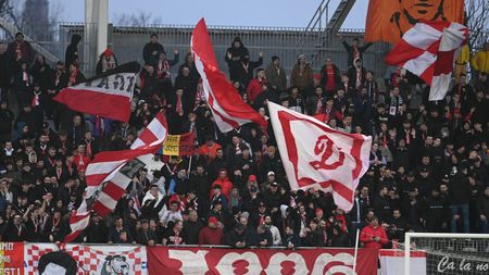 Nicolae Badea, înjurat la primul meci după vânzarea clubului Dinamo, deși el a fost cel care a intermediat tranzacția! Ce au scandat suporterii