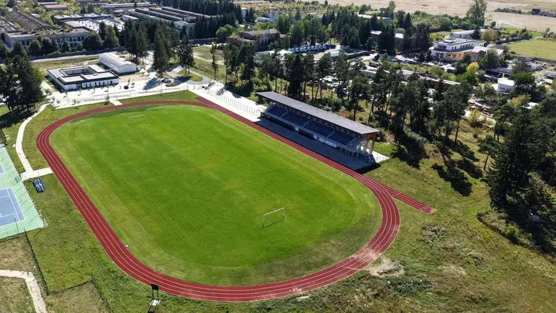 CNI a recepționat baza sportivă de la Zărnești, dar sportivii încă nu au acces la noua arenă
