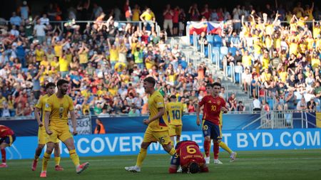Ce noroc pentru România U21! Spania U21 a ratat un penalty, primit după intervenția VAR pentru faultul lui Matei Ilie