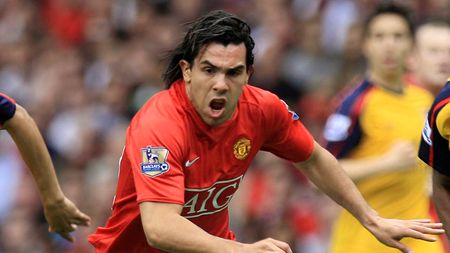 Tevez s-a transferat la Man City