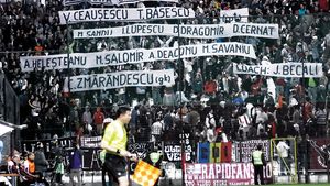 Clujenii și rapidiștii au scandat  împotriva lui Gigi Becali