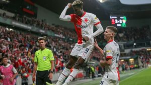 El este fotbalistul dorit în Bundesliga și Premier League care îi dă cele mai mari coșmaruri lui Dan Petrescu! CFR Cluj dă peste vedeta din Conference League | SPECIAL