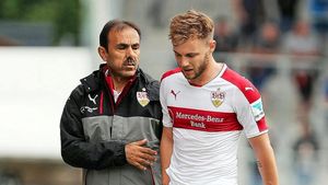 Scrisoarea unui student către antrenorul lui VfB Stuttgart: "De ce nu joacă Maxim? Toți adversarii îl știu, îl respectă! Nu putem fără el!". Cele 15.000 de like-uri care au dus la demiterea lui Luhukay

