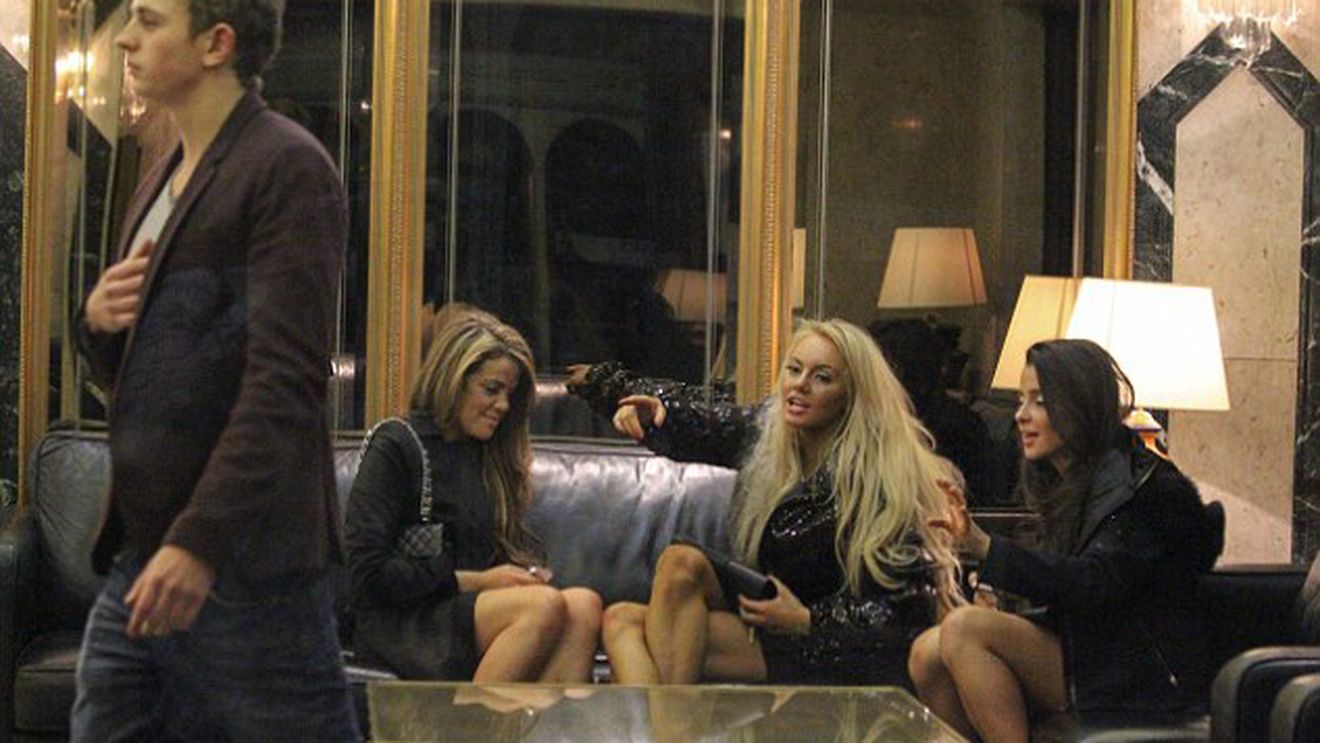 'La fel ca tata'! Noapte nebună pentru fiul lui Gary Lineker! Imaginile desfrâului din Londra